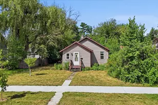 619 NE 3rd Ave, Grand Rapids, MN 55744 - Photo 1