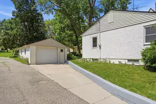 320 Kingsley St S, Winsted, MN 55395 - Photo 37
