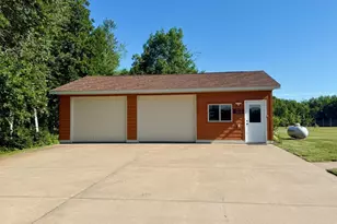 38252 Cloverdale Rd, Hinckley, MN 55037 - Photo 5