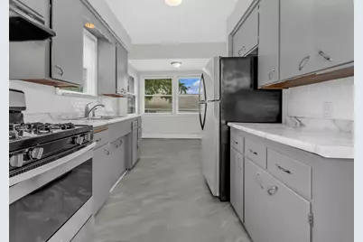1124 Jessamine Avenue E, Saint Paul, MN 55106 - Photo 19