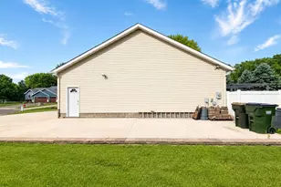 609 20th Ave N, Sartell, MN 56377 - Photo 5