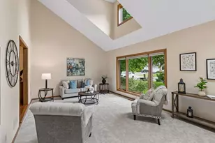 13673 Duluth Dr, Apple Valley, MN 55124 - Photo 9