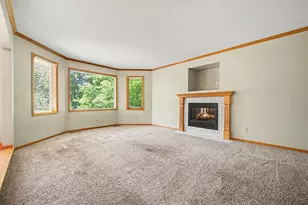 3850 Jamestown Curve, Woodbury, MN 55129 - Photo 9