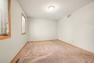 3850 Jamestown Curve, Woodbury, MN 55129 - Photo 7