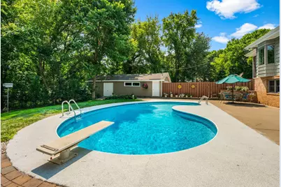 5565 Howards Point Road, Shorewood, MN 55331 - Photo 19