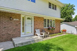 11006 Radisson Dr, Burnsville, MN 55337 - Photo 3