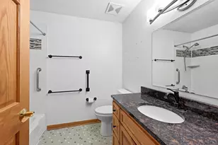 11006 Radisson Dr, Burnsville, MN 55337 - Photo 39