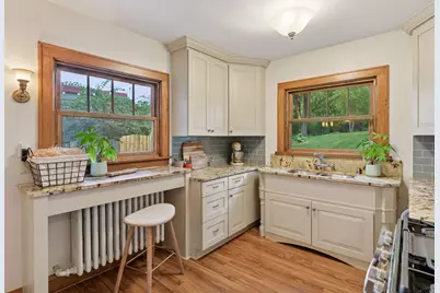 126 Circle A Drive S, Wayzata, MN 55391 - Photo 17