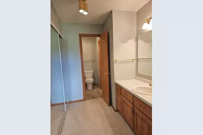 2206 10th Avenue SE, Willmar, MN 56201 - Photo 9