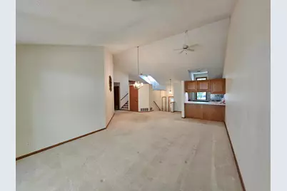 2206 10th Avenue SE, Willmar, MN 56201 - Photo 3