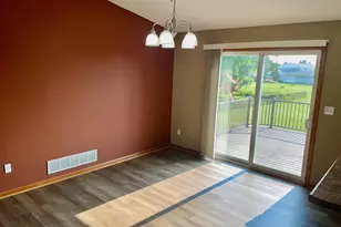 1905 20th St SW, Austin, MN 55912 - Photo 9
