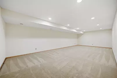 2701 Village Drive, Faribault, MN 55021 - Photo 29