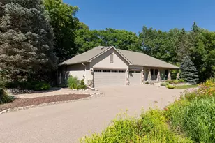 2934 Canyon Rd, Chaska, MN 55318 - Photo 49