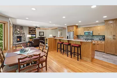 2934 Canyon Road, Chaska, MN 55318 - Photo 7