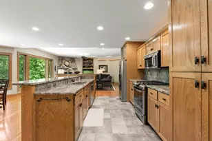 2934 Canyon Rd, Chaska, MN 55318 - Photo 3