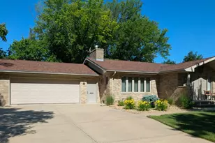 611 N 12th St, Montevideo, MN 56265 - Photo 9