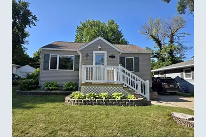 117 W Maple Street, Marshall, MN 56258 - Photo 1