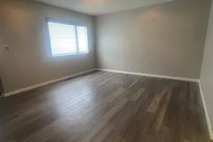 117 W Maple St, Marshall, MN 56258 - Photo 3