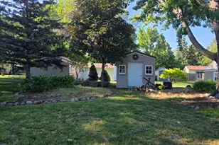 117 W Maple St, Marshall, MN 56258 - Photo 9