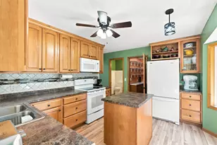 15337 Greenhaven Ln, Burnsville, MN 55306 - Photo 9