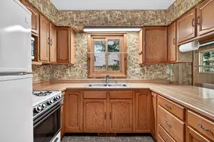 3974 Woodview Dr, Vadnais Heights, MN 55127 - Photo 9