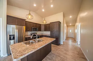 1877 Longview Dr, Detroit Lakes, MN 56501 - Photo 9