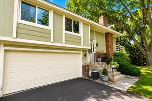 6869 MacBeth Ct, Woodbury, MN 55125 - Photo 1