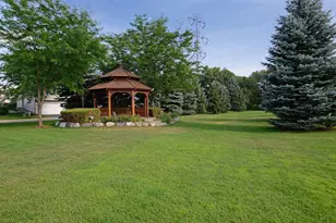 1336 Yorkshire Ln, Shakopee, MN 55379 - Photo 33