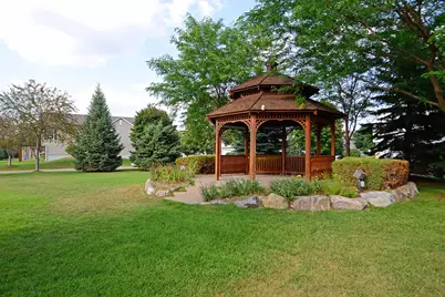 1336 Yorkshire Lane, Shakopee, MN 55379 - Photo 33