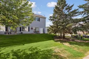1336 Yorkshire Ln, Shakopee, MN 55379 - Photo 21