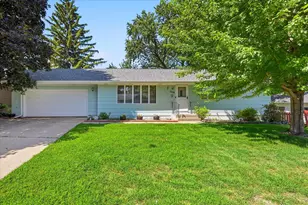 1534 17th St NW, New Brighton, MN 55112 - Photo 3