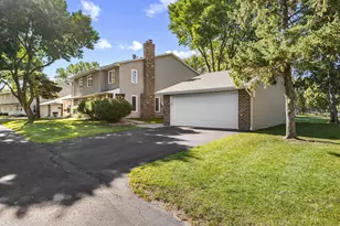 9390 Ranchview Ln N, Maple Grove, MN 55369 - Photo 27