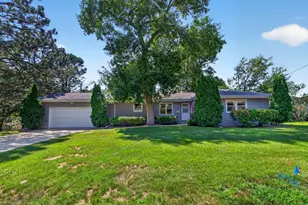 302 Garden Rd, Albert Lea, MN 56007 - Photo 1