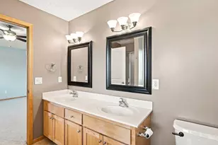 1801 Foothill Trail, Shakopee, MN 55379 - Photo 27