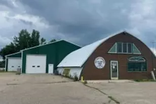 404 Airport Rd, Albert Lea, MN 56007 - Photo 1