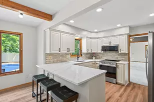 4532 Normandale Highlands Dr, Bloomington, MN 55437 - Photo 5