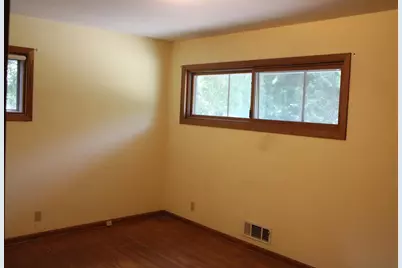9149 Meadowview Road, Bloomington, MN 55425 - Photo 21