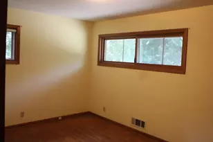 9149 Meadowview Rd, Bloomington, MN 55425 - Photo 21
