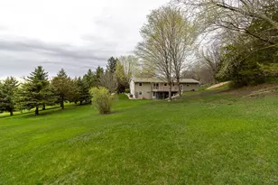 35425 Shakpays Cove Rd, Kasota, MN 56050 - Photo 3
