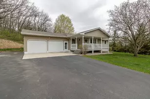 35425 Shakpays Cove Rd, Kasota, MN 56050 - Photo 33