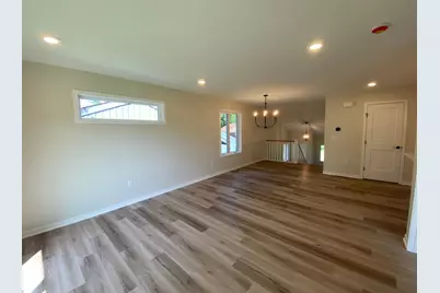 1554 Kings Court SE, Rochester, MN 55904 - Photo 9