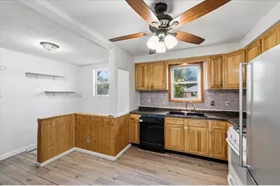 570 Ironton Street NE, Fridley, MN 55432 - Photo 3