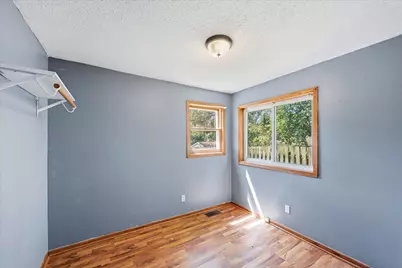 570 Ironton Street NE, Fridley, MN 55432 - Photo 9