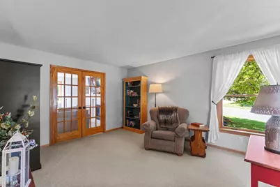 8010 Spruce Trail, Eden Prairie, MN 55347 - Photo 3