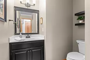 8010 Spruce Trail, Eden Prairie, MN 55347 - Photo 13