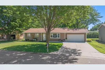 901 Columbine Drive, Marshall, MN 56258 - Photo 3