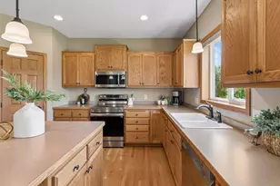 1235 Pine Square, Waconia, MN 55387 - Photo 7