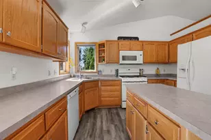 402 12th Ave NW, Isanti, MN 55040 - Photo 13