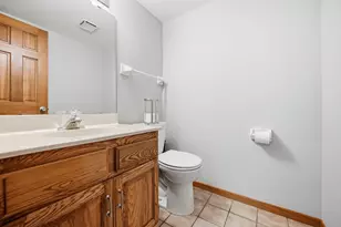 7807 W 110th St, Bloomington, MN 55438 - Photo 11