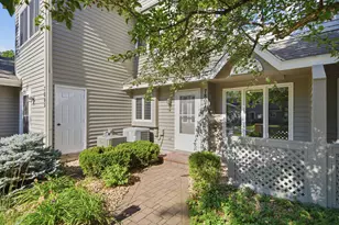 7807 W 110th St, Bloomington, MN 55438 - Photo 23